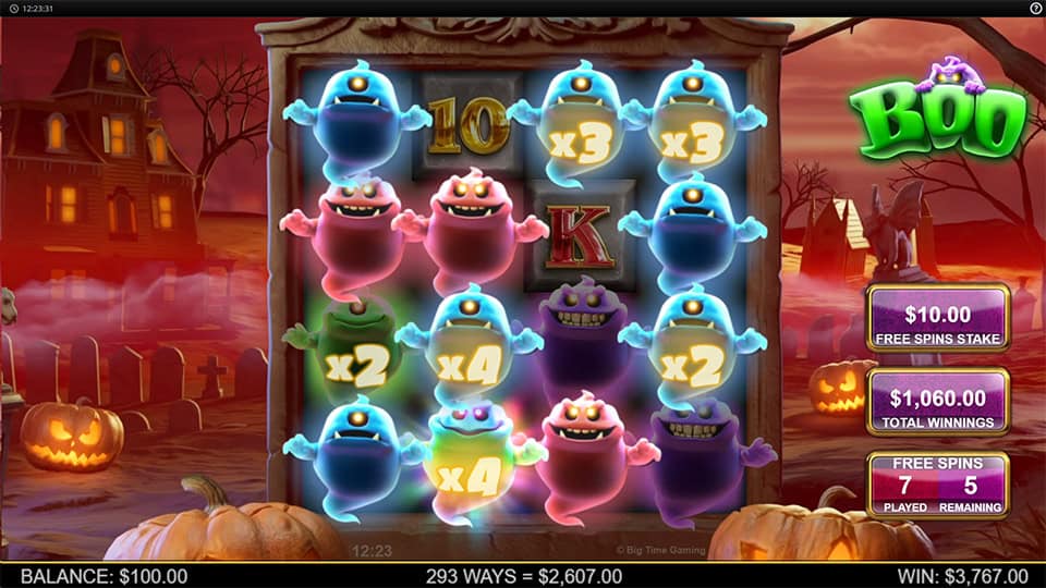 Boo slot feature multipliers