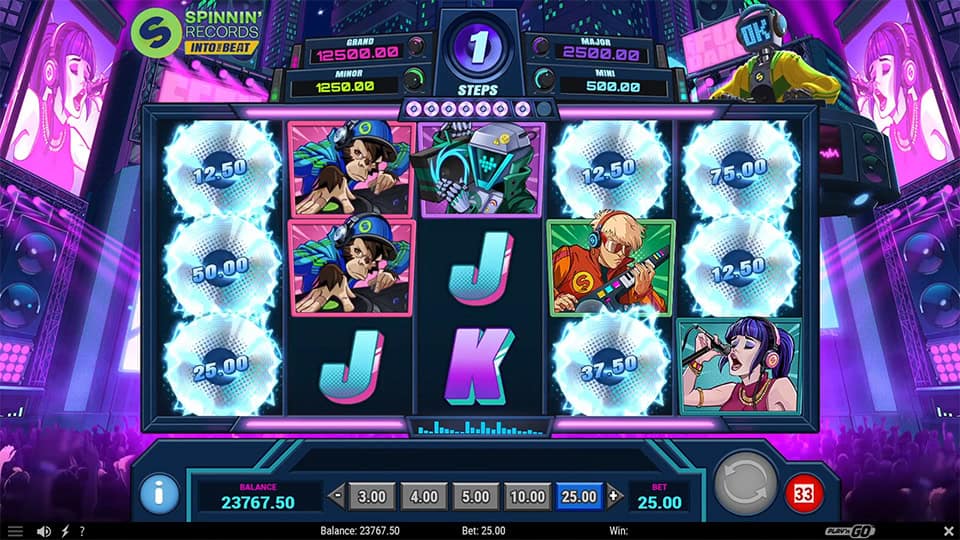 Seven Record symbols appearing in Spinnin' Records Into the Beat slot, triggering the 5x4 Lock 'n Spin Bonus.